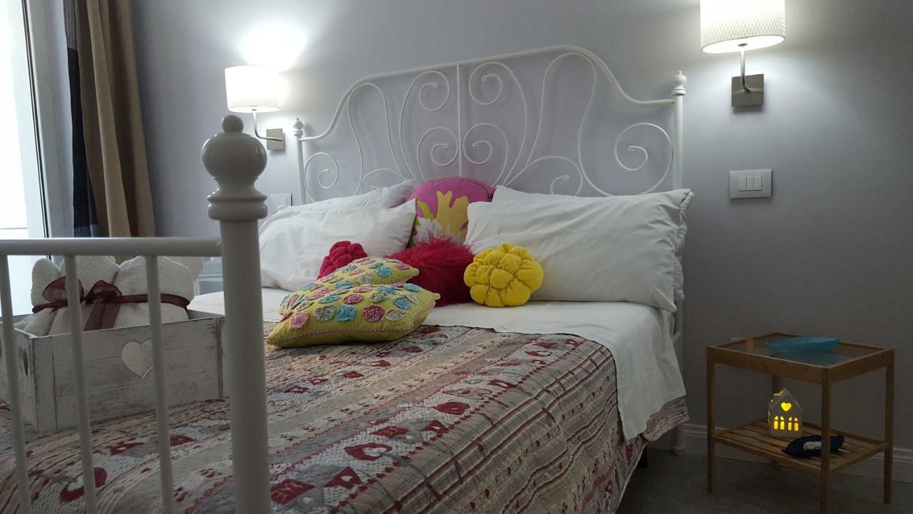 Afrodite Suites Deluxe 아그로폴리 외부 사진