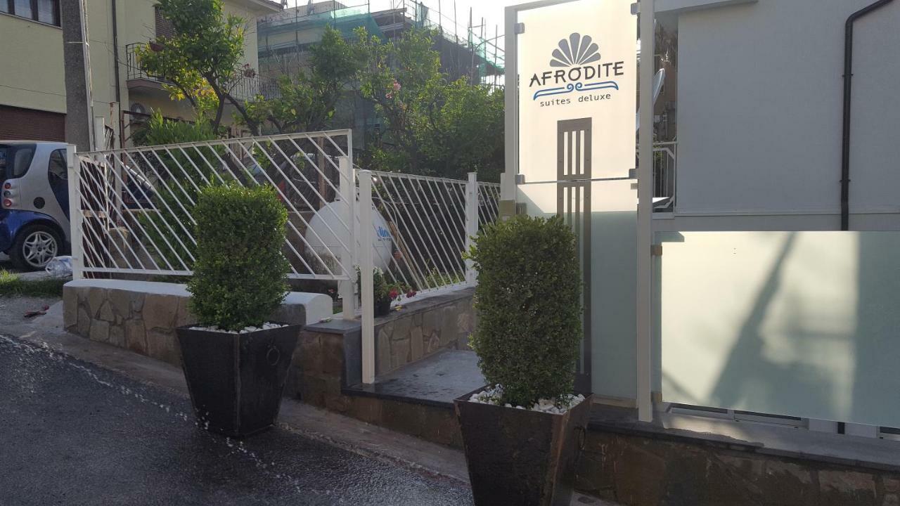 Afrodite Suites Deluxe 아그로폴리 외부 사진